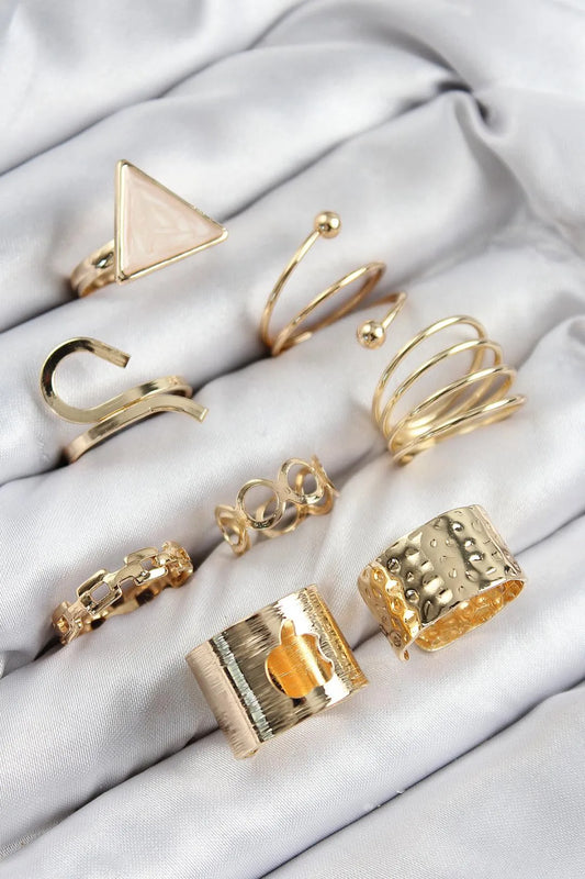 Üçgen Model Gold Renk 8'li Kadın Yüzük Kombin Set
