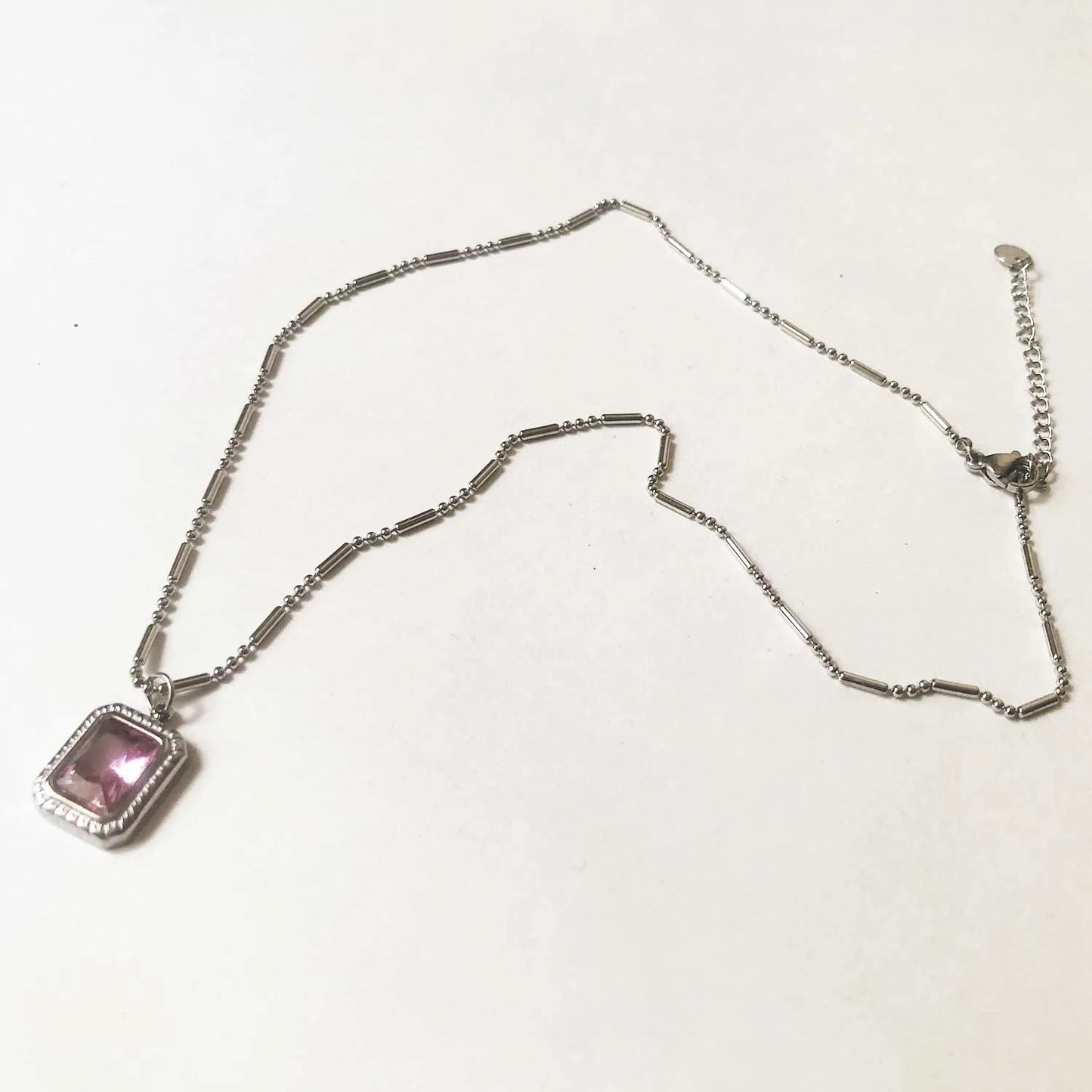 Pembe Taşlı Gümüş Renkli Kolye